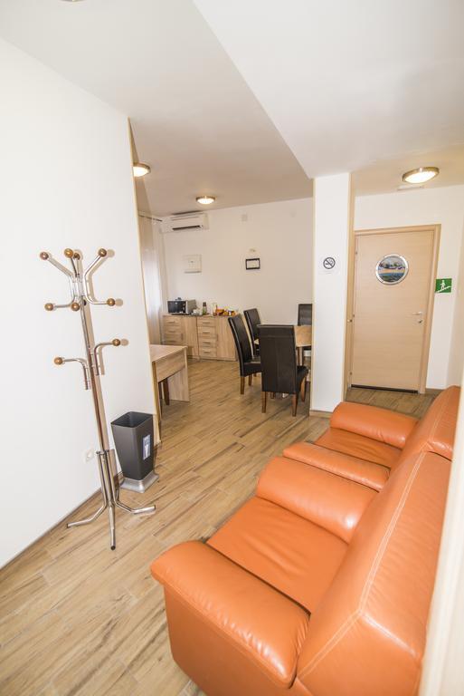 Hostel Bordada Кральевица Экстерьер фото